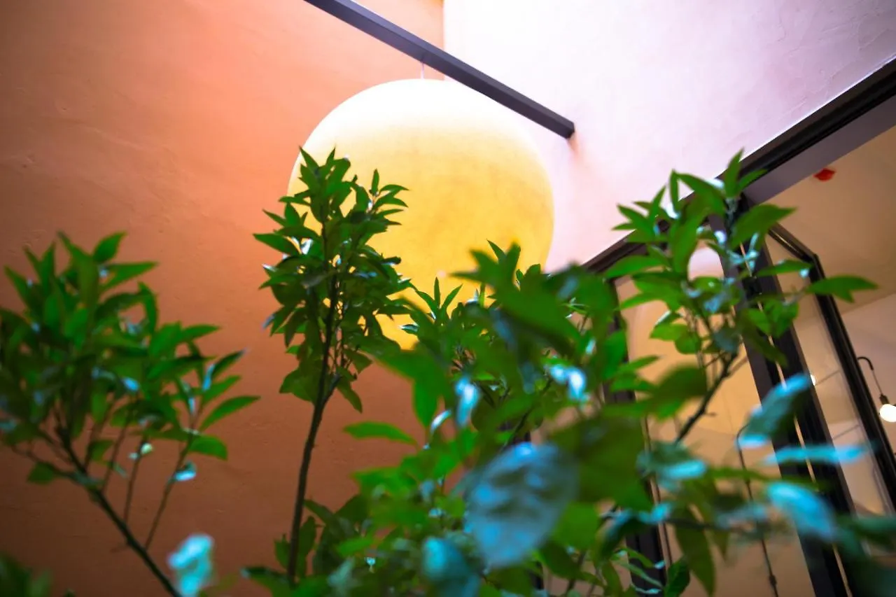 Hotel Orangine لوسبيتاليت دي يوبريغات