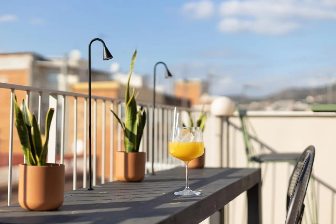 Hotel Orangine لوسبيتاليت دي يوبريغات