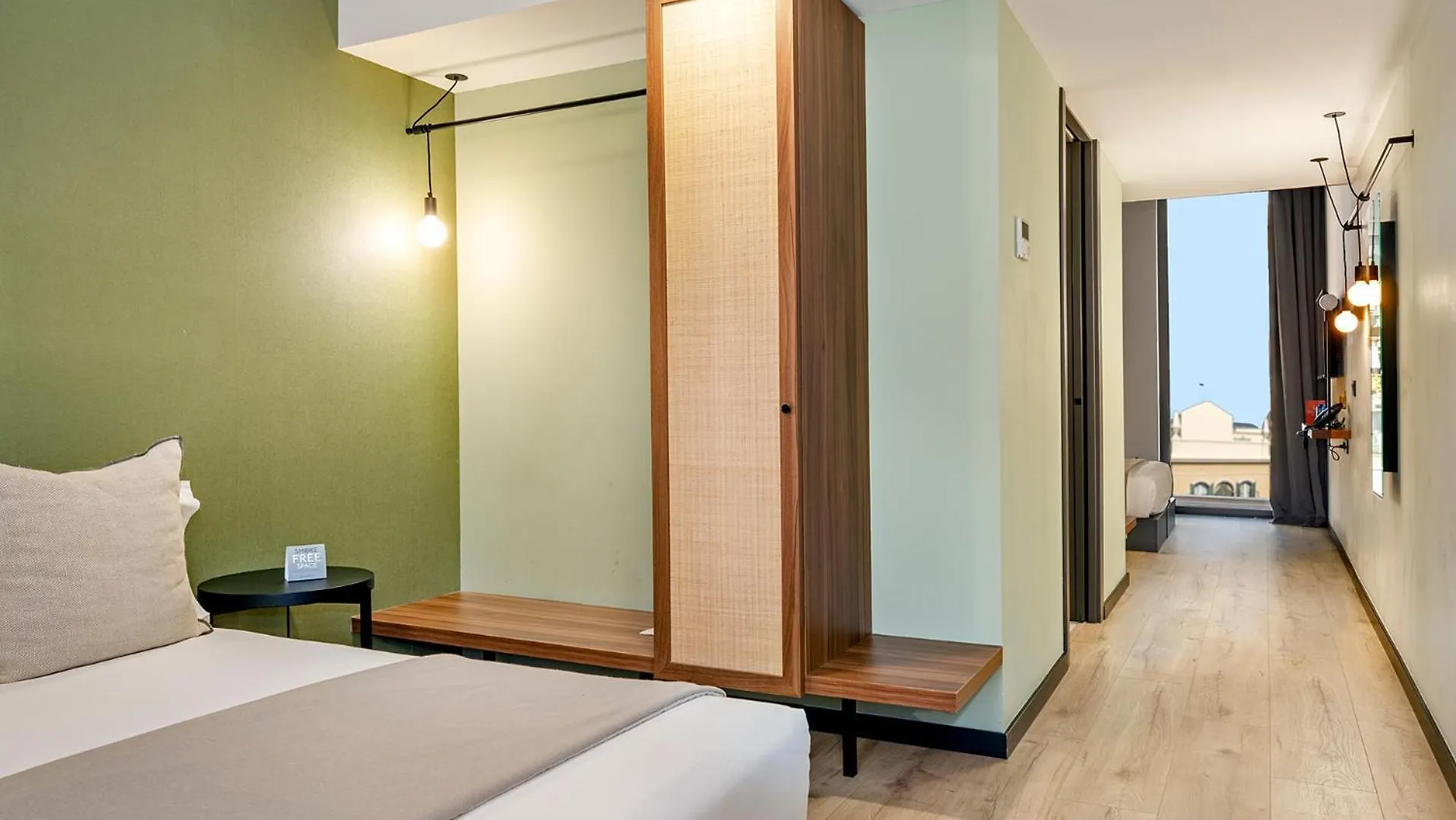 Hotel Orangine لوسبيتاليت دي يوبريغات